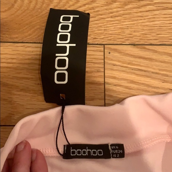 Baby pink boohoo skirt - Picture 2 of 3